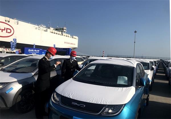 汕頭海關保障“國車自運”順利啟航