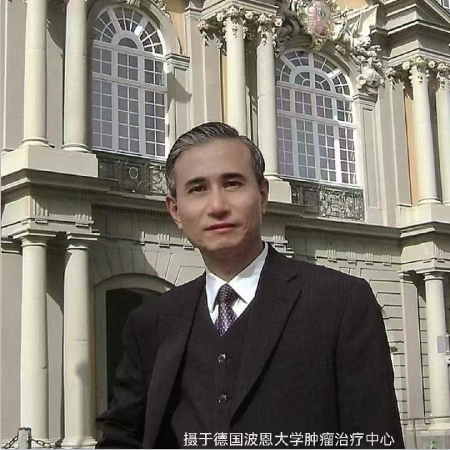 《八?一軍旗紅似火》